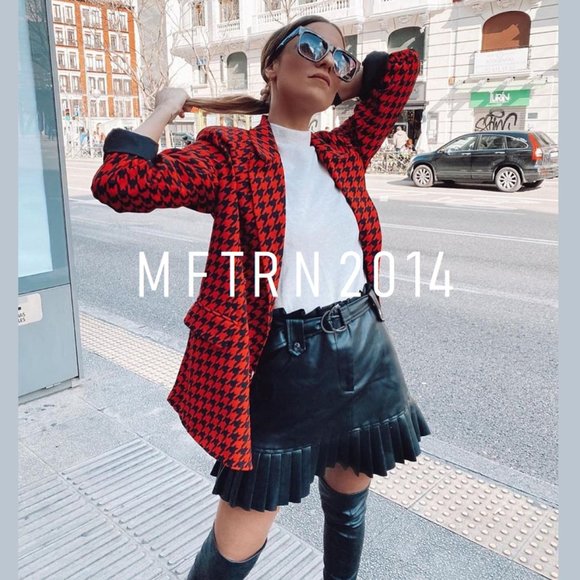 Zara Dresses & Skirts - BLOGGER FAVE!!! ZARA Black Belted Mini Skirt